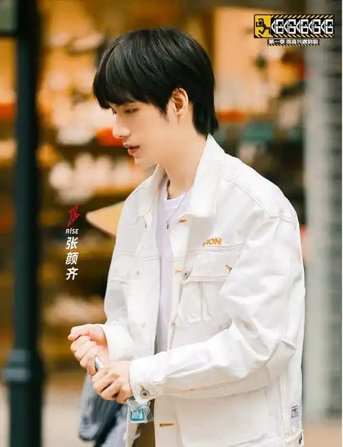 鹿晗粉丝撕五哈节目组,称工作人员转发谣言,骗粉丝雨中苦等
