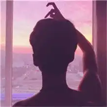 最好的离别在明天伤感情侣头像一人一半
