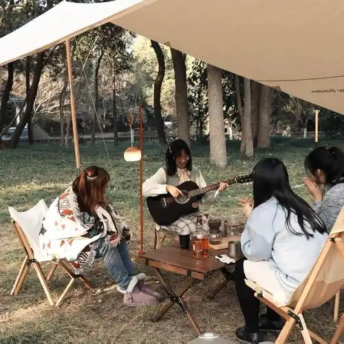 升华露营氛围感,这些小装备有亿点点厉害
