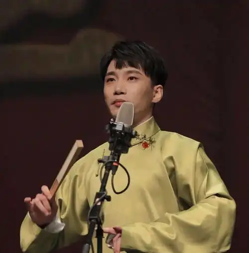 头像恋爱可以慢慢谈肉必须趁热吃
