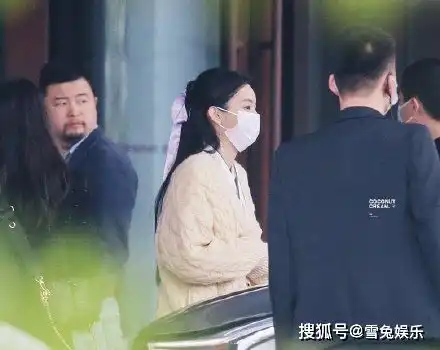 跑男今日无锡路透有三国古装情侣特辑,baby红衣古装太漂亮

