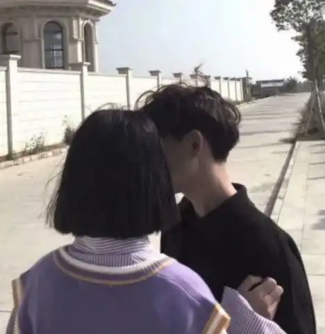 气哭班主任的情侣头像很火秀儿模仿标准,闺蜜气的红了脸
