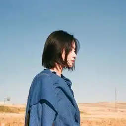 唯美可爱清纯美女微信头像2
