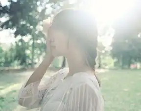 好诗献给你第10期他期望有上苍的衣裳hewishesfortheclothsofheaven
