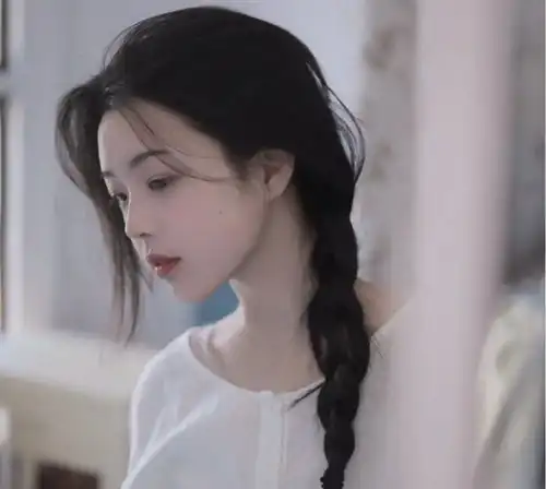 真人女生头像你是我三十九度的风,风一般的梦
