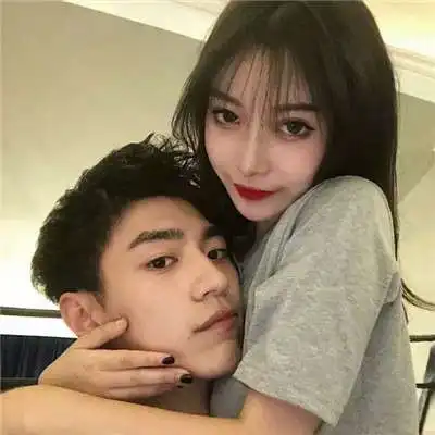 九月qq情侣头像有哪些qq学生专用情侣头像一览
