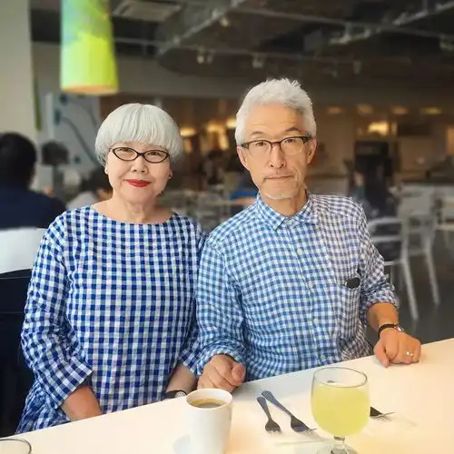 ins上很火的情侣穿搭,有对象的宝宝赶紧学起来
