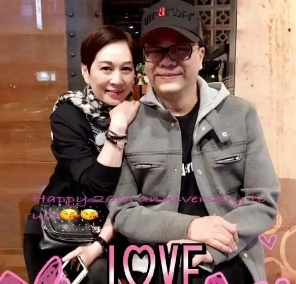 娶了赌王孙女的他,曾改名震走刘德华,59岁却无子成一生遗憾
