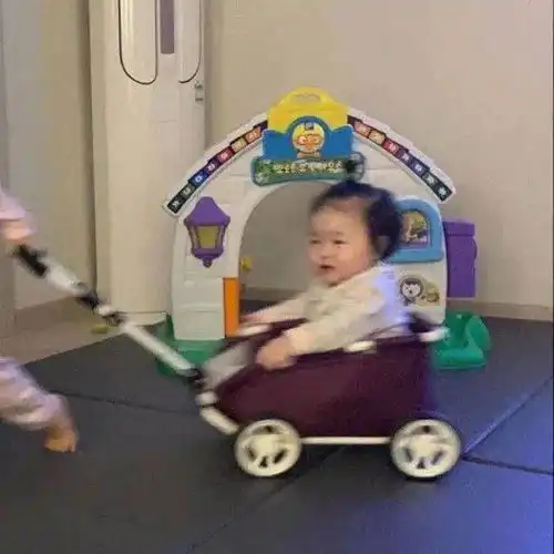 一月你的微信头像该换了,快来设置
