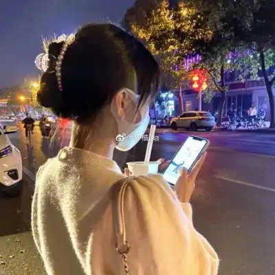 ins真人恩爱情头我喜欢你不丢人情侣头像我要个性网
