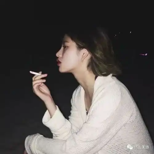 剪过短发,爱过烂人
