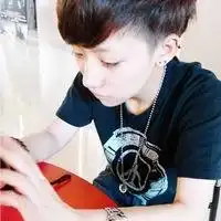 有那个懂发型的帮我看看这是什麽发型

