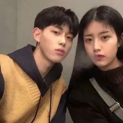 情头你们要的复古情侣头像

