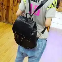 背书包的qq头像男生
