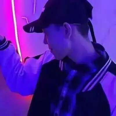一左一右真人情头
