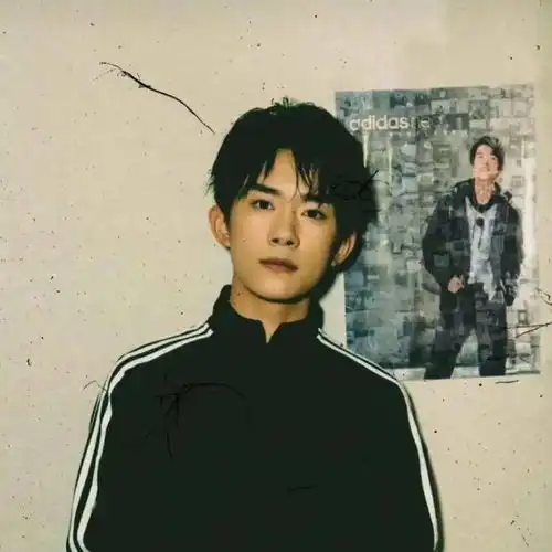 超耐看的微信头像

