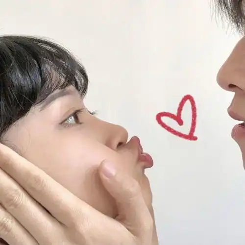 ins一对两张情侣头像
