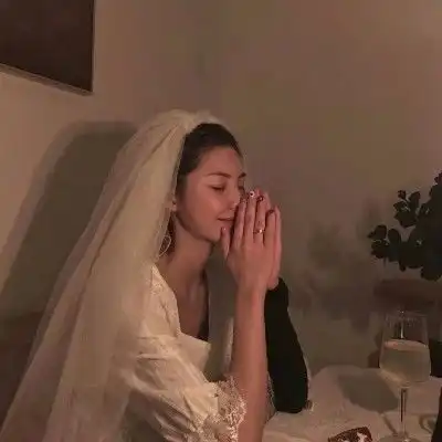 那些好看的氛围感情头,先存着也行
