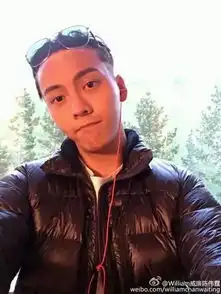 否认喜欢赵丽颖陈伟霆和迪丽热巴拍情侣写真配一脸
