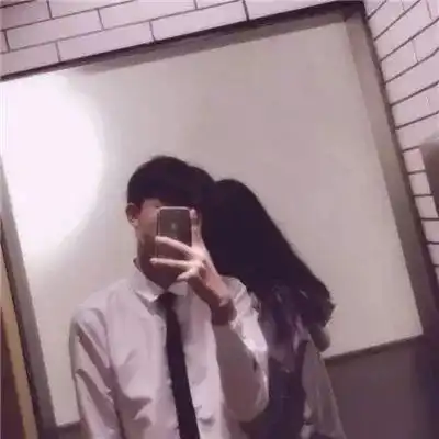 低调情侣头像,在我累了的时候背背我
