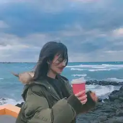 微信情侣头像一男一女两张分开的2018最新
