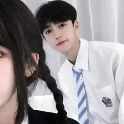 知秋情头社是因为喜欢你顺带喜欢了整个夏天
