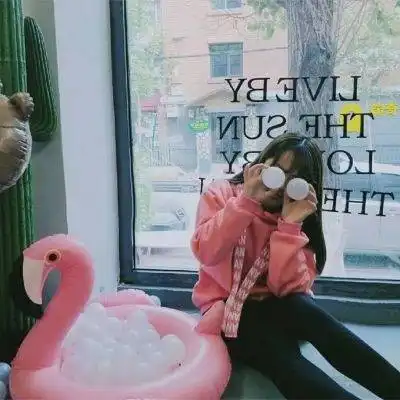 情感高清头像一男一女情侣系
