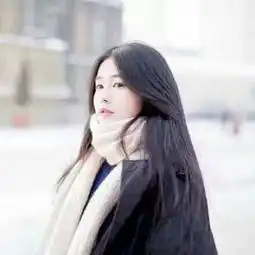 男女情侣各一张分开的两张图片头像
