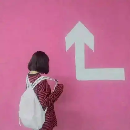情侣头像真人一人一半,离开是短暂的我在原地等你
