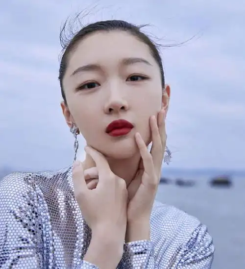 头像希望你卡里不缺钱,晚上不失眠
