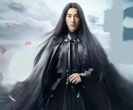 俗语男要俏一身皂,女要俏三分孝啥意思原来穿衣也有讲究
