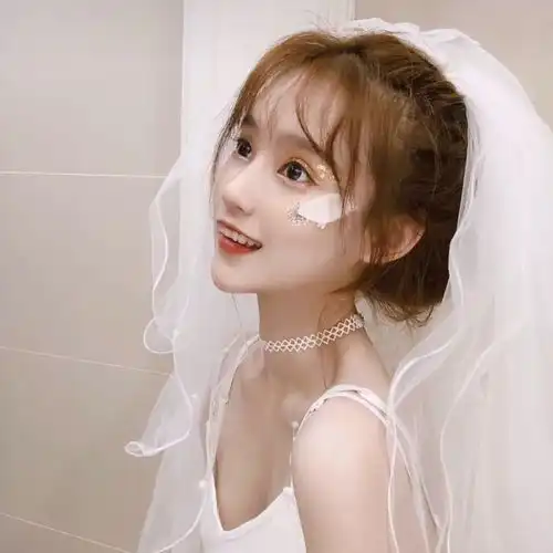 超吸睛的婚纱女生头像
