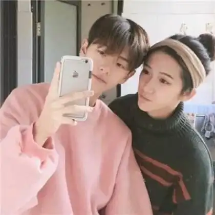 情侣头像清纯一男一女,我们有着太多的模切
