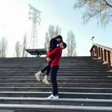 2019情人节撒狗粮情侣yy头像一男一女好看情侣头像一对精选
