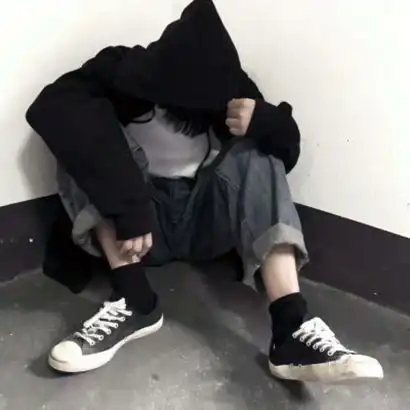 帅气男生遮脸图生头像
