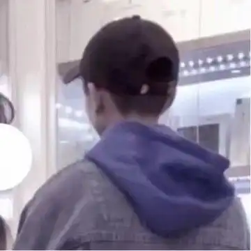 00后女生最爱的情侣头像
