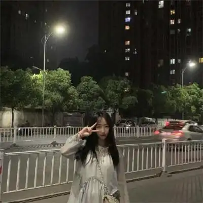 时尚潮流情侣头像图片爱情让自己忘记悲伤
