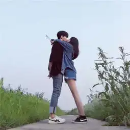 女生接吻有这3个动作说明你是不是她的初恋,男生别不懂
