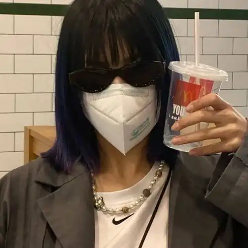 女生都是在哪些瞬间决定放弃这段感情的
