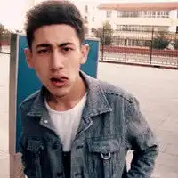 灰色伤感情侣头像看不透的人生
