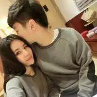 穿情侣装的情侣头像带字微信头像图片大全
