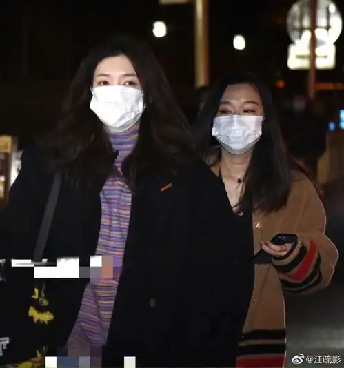 江疏影晒照惹争议,发朋友黝黑图只顾自己美发文被指情商低
