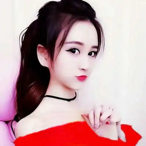 高清情侣头像真人一人一半溶图系美化版非常清晰的
