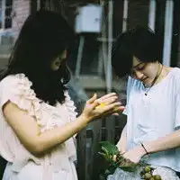 姐妹潮流范qq女生头像姐妹情深比爱更重要
