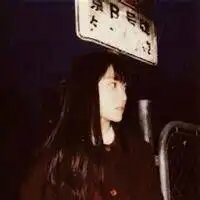 一左一右的情侣头像倾国倾城只为你

