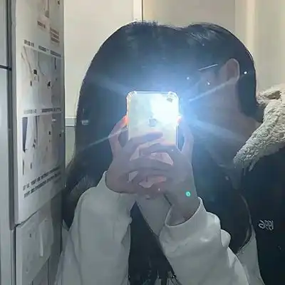 不牵手也可以漫步风霜雨雪不见面情侣头像我要个性网
