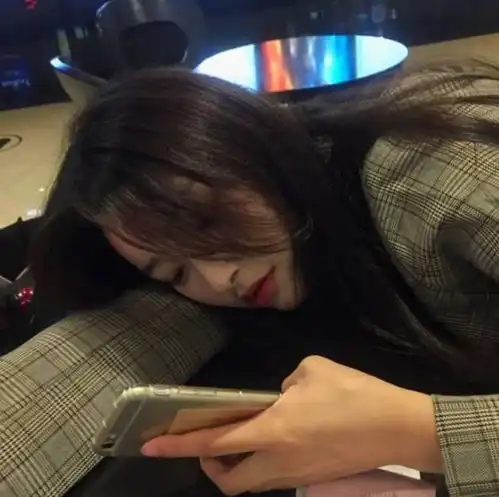 女人想你入骨了,通常会在微信这样聊天
