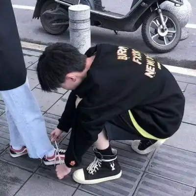 来秀一波头像之间的恩爱呐呐都给你mua
