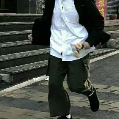 半身控不露头伴侣一左一右头像
