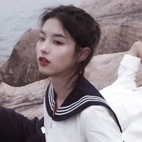 这大概就是男生真正喜欢女生的表现
